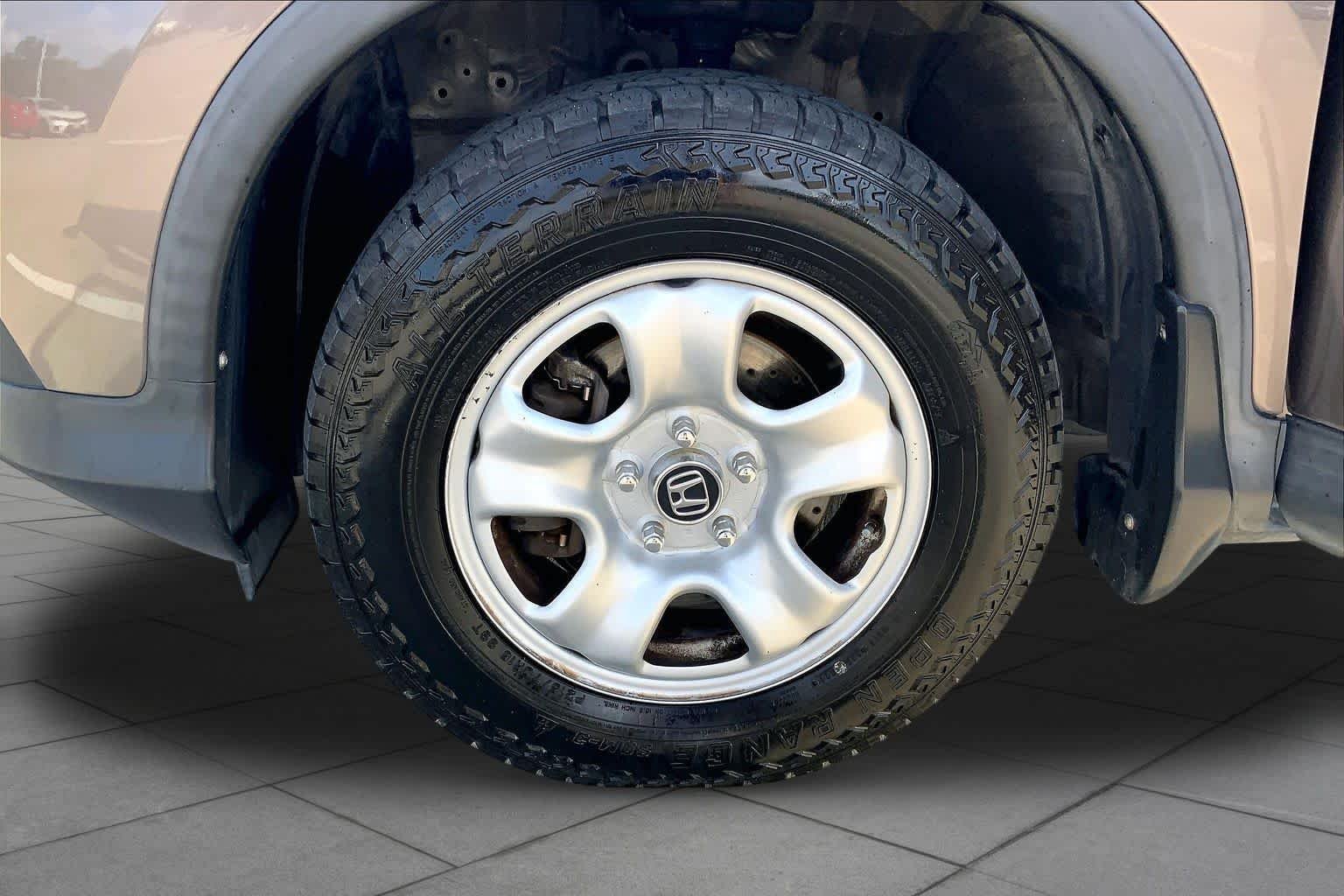 Used 2012 Urban Titanium Metallic Honda LX image 11