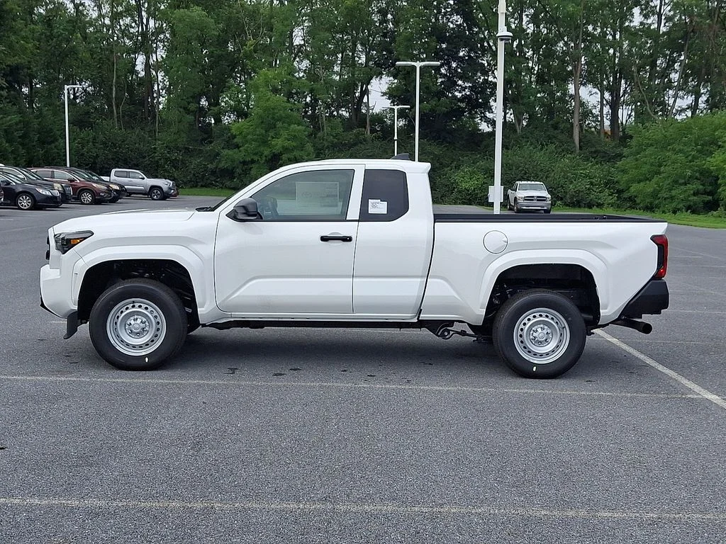 New 2026 Ice Cap Toyota  SR image 9