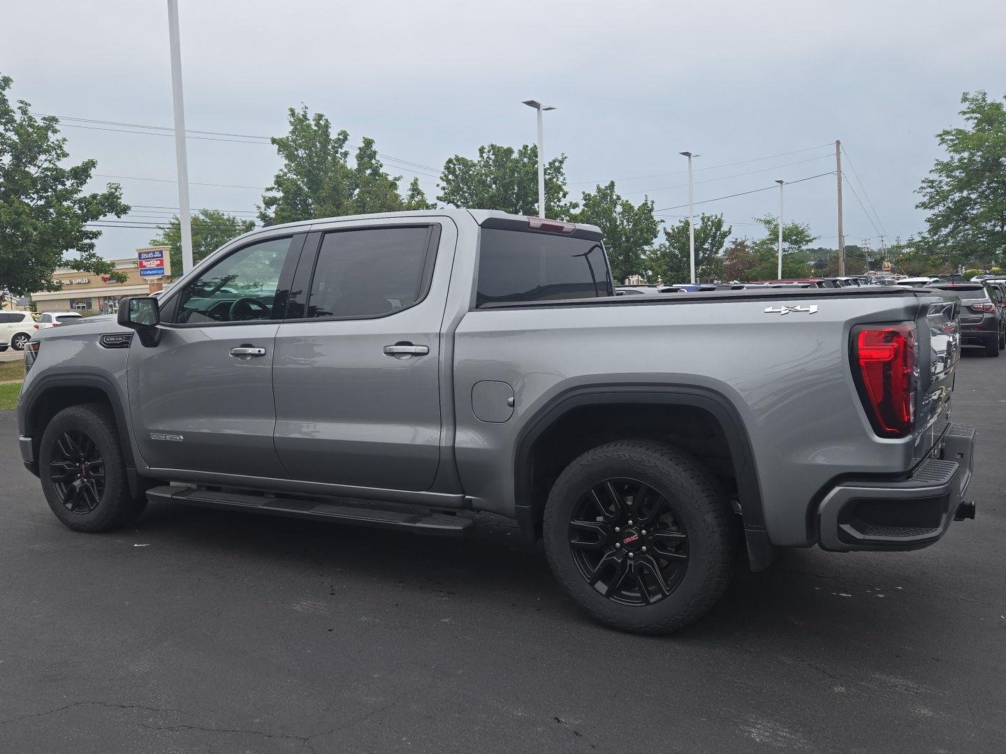 Used 2023 Sterling Metallic GMC Elevation image 4