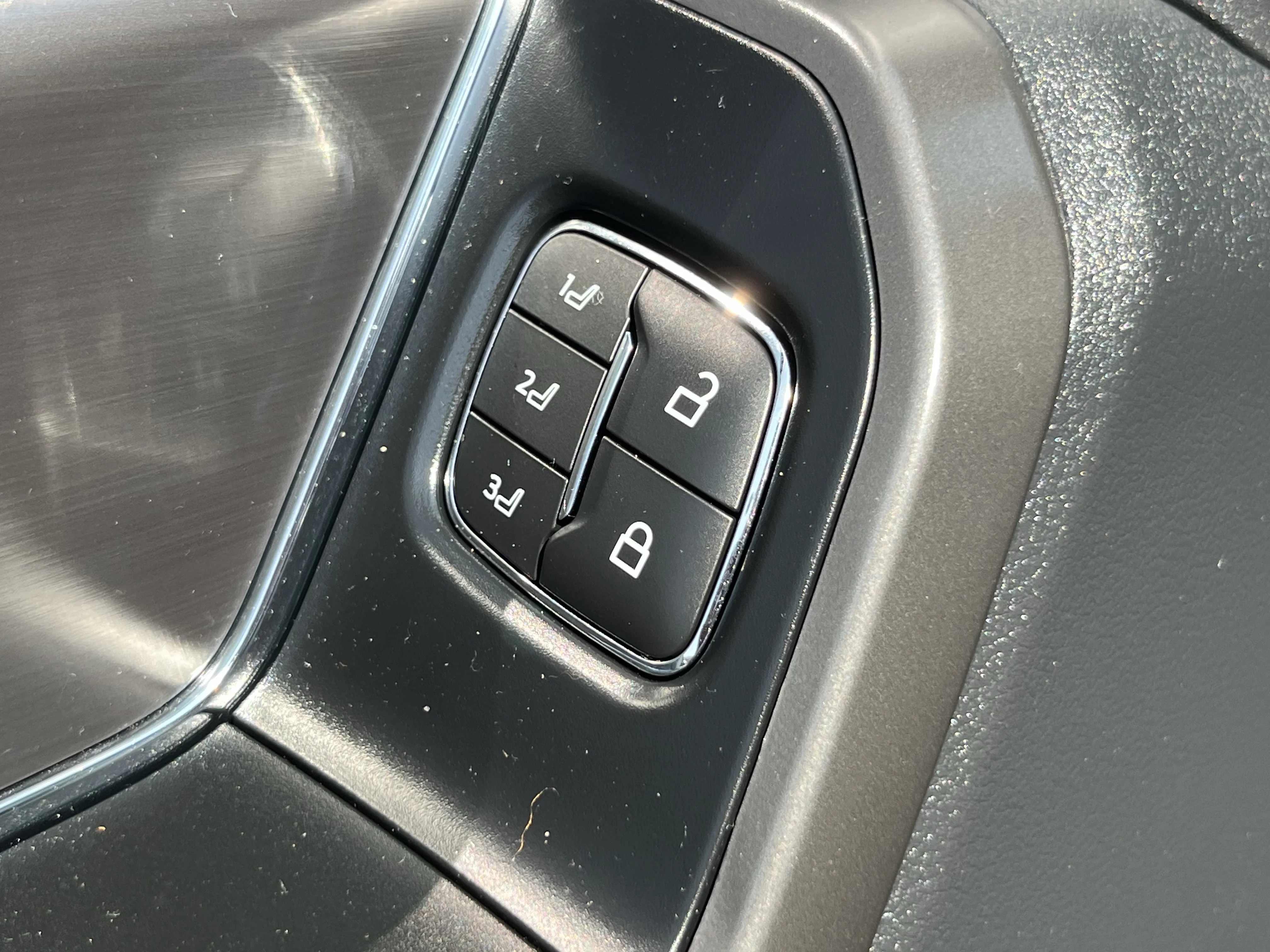 Used 2025 Black Metallic Ford Lariat image 22
