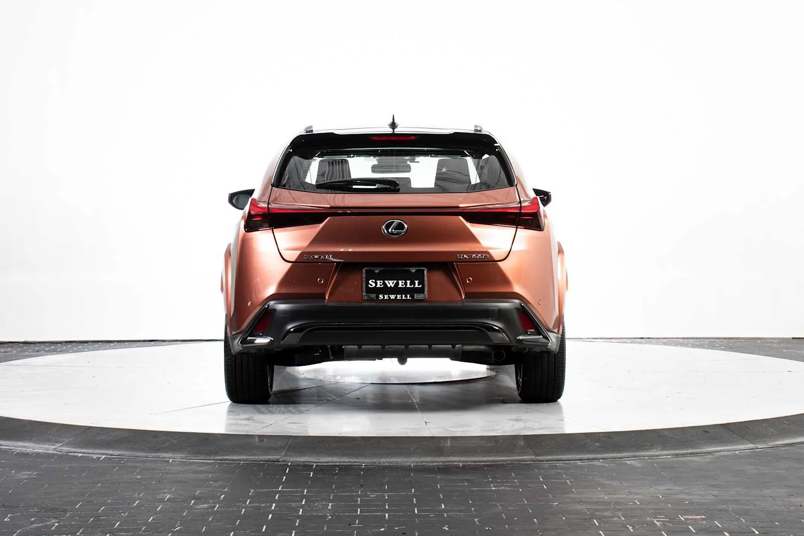 Used 2025 COPPER CREST WITH OBSIDIA Lexus F SPORT Design image 4