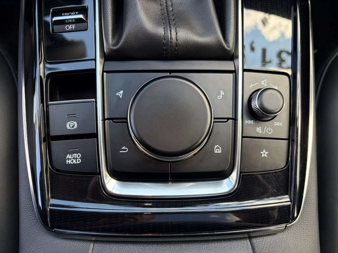Used 2024 Jet Black Mica Mazda GS AWD AWD GS model! Finance available! image 26