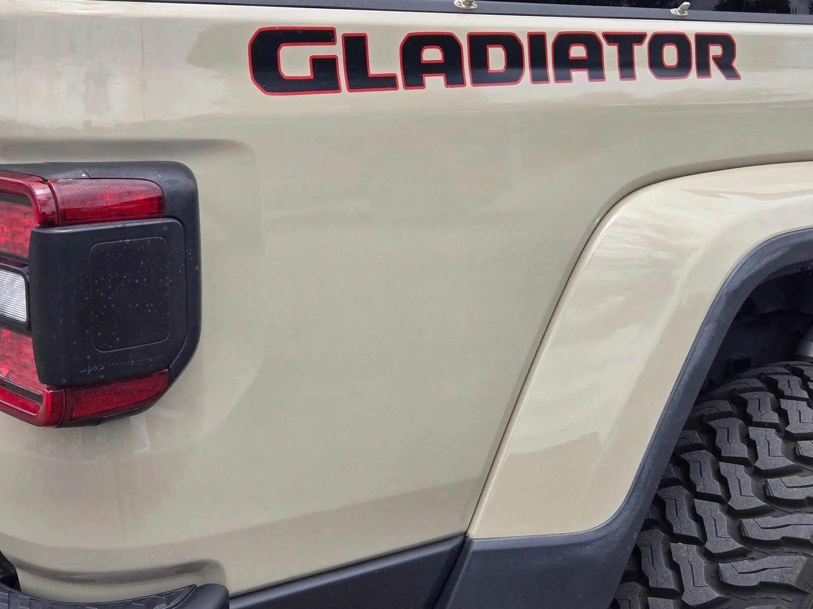 Used 2020 Gobi Clearcoat Jeep Sport S image 9