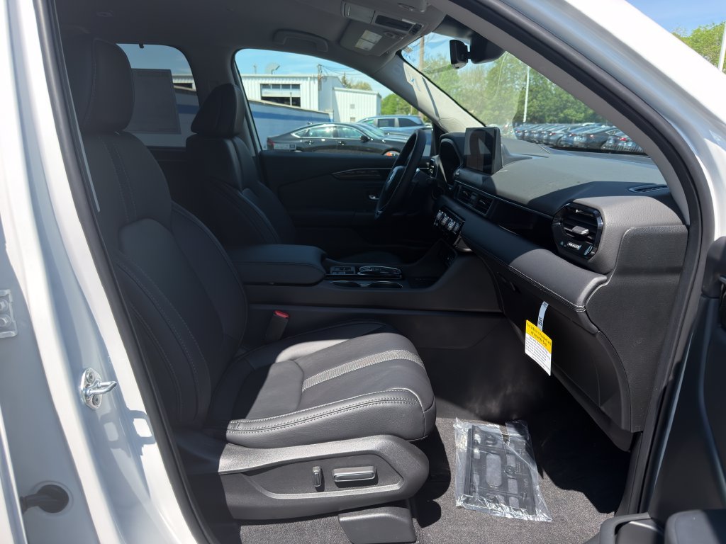 New 2026 Platinum White Pearl Honda EX-L image 24