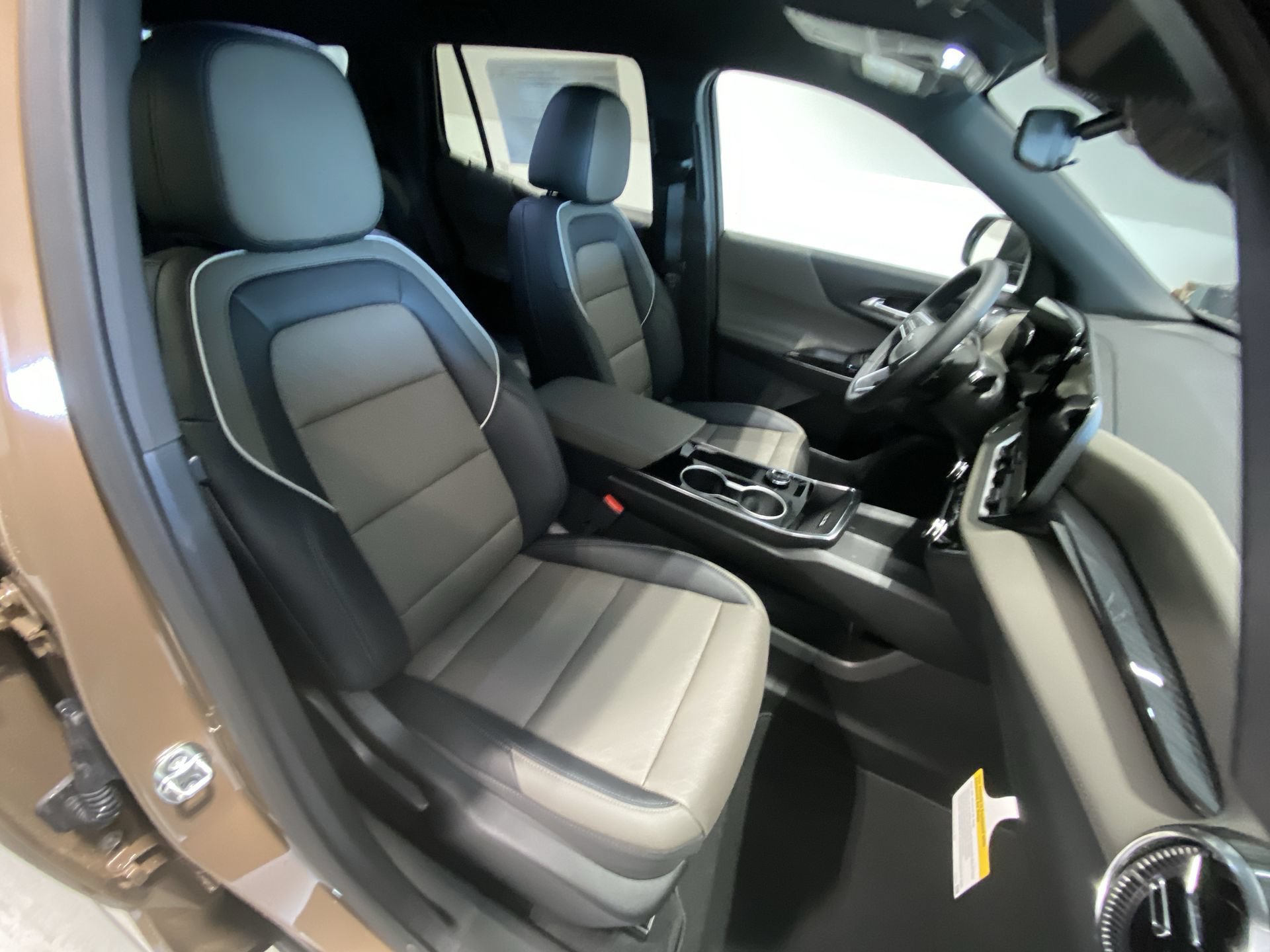 2027 Chevrolet Equinox LT - Photo 26