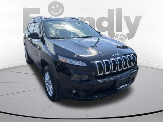 Used 2018 Diamond Black Jeep Latitude Plus image 11