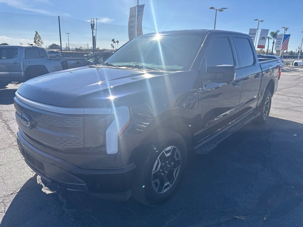 Used 2023 Blue Metallic Ford XLT image 4