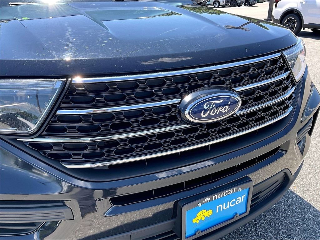 Used 2021 Agate Black Metallic Ford XLT image 29