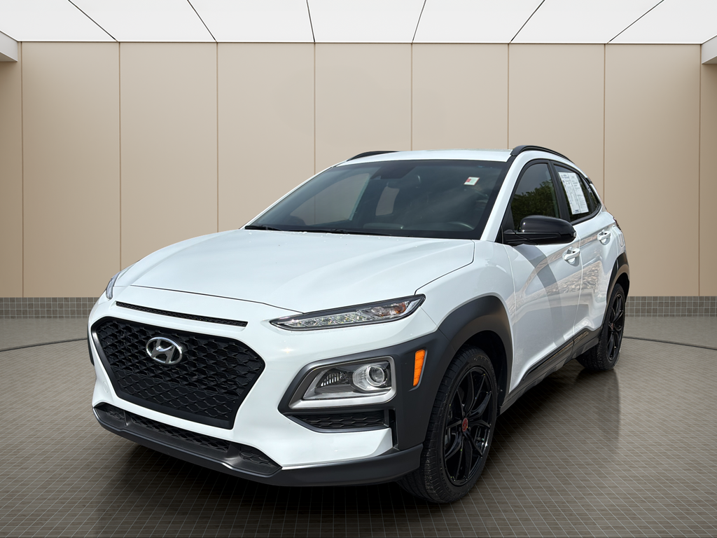 Used 2021 Chalk White Hyundai NIGHT image 1