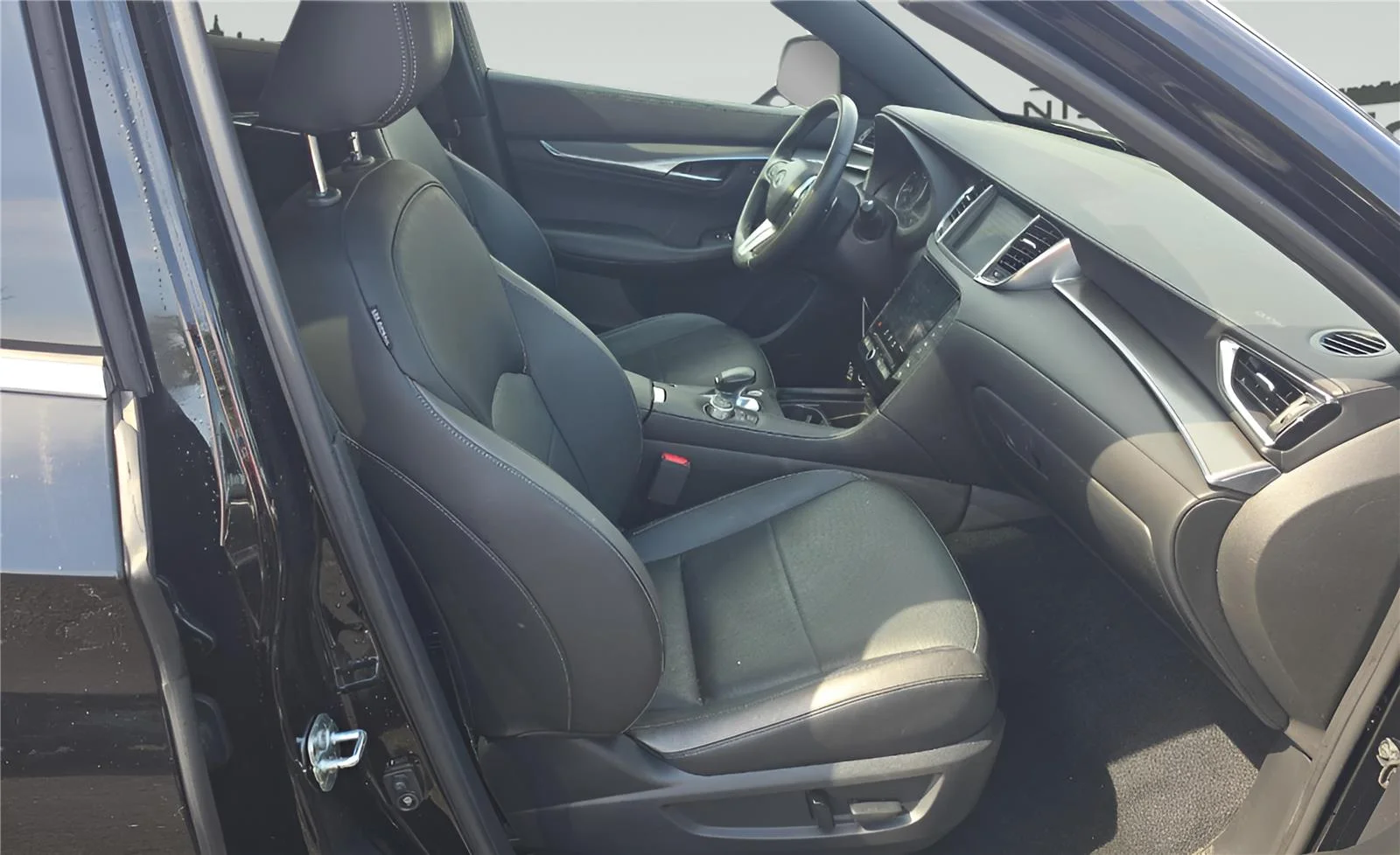 2023 INFINITI QX55 Essential - Photo 8