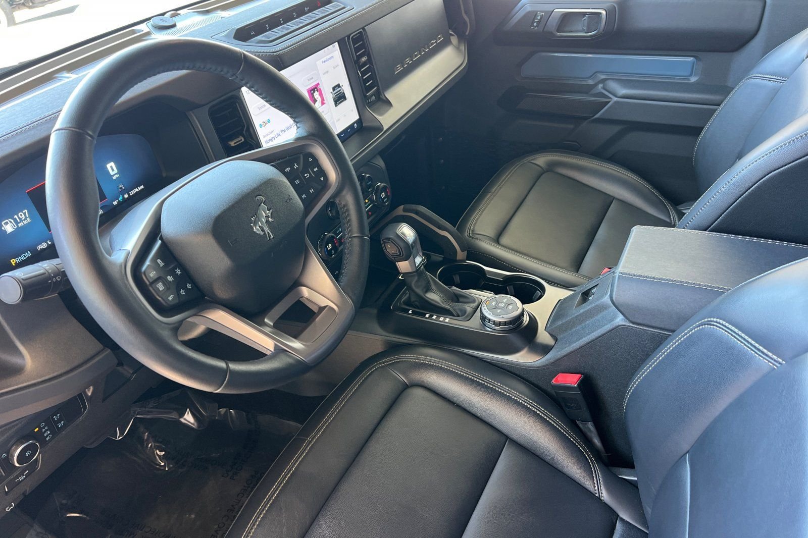Used 2025 Gray Ford Badlands image 9