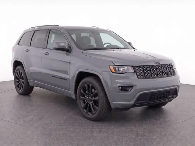 Used 2020 Sting-gray Clearcoat Jeep Altitude image 1