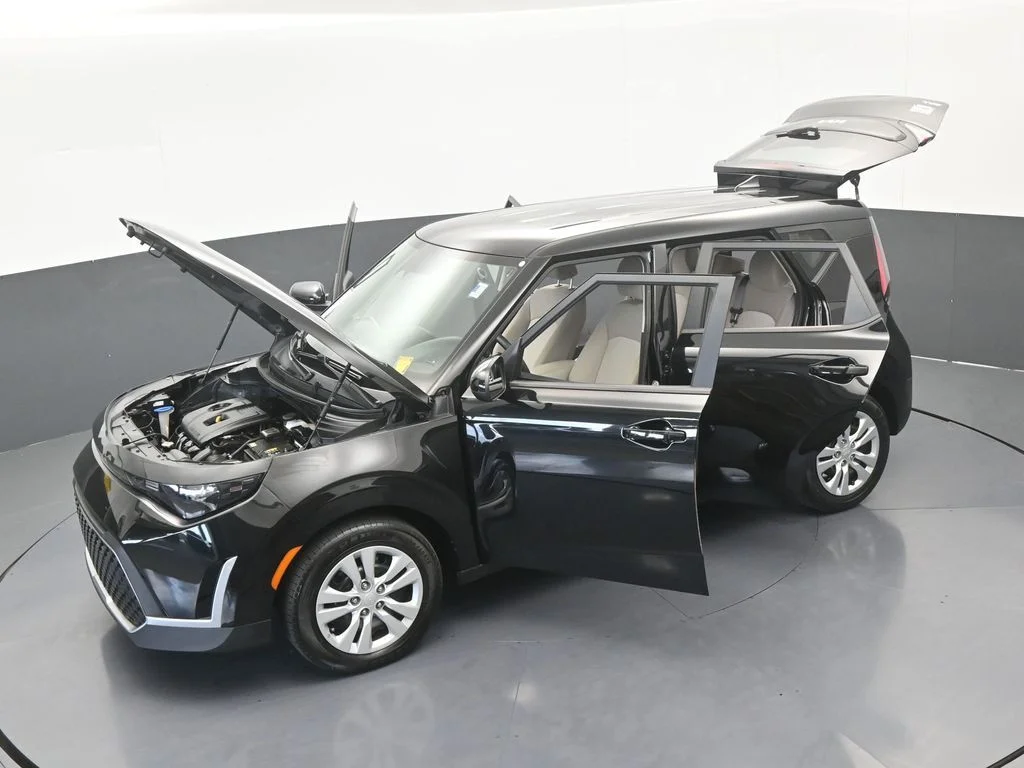 Used 2023 Fusion Black Kia LX image 51