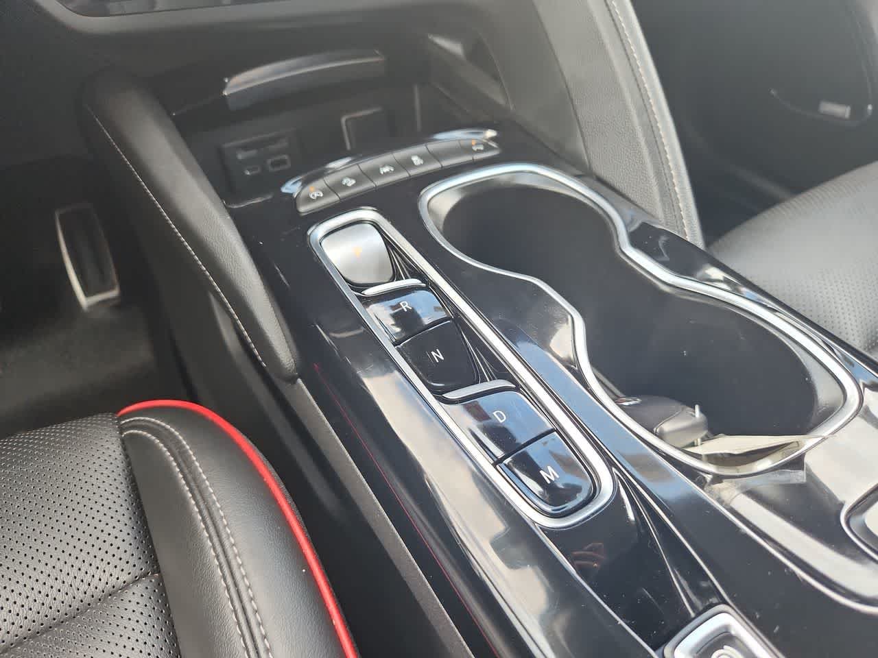 Used 2023 Summit White Buick Essence image 18