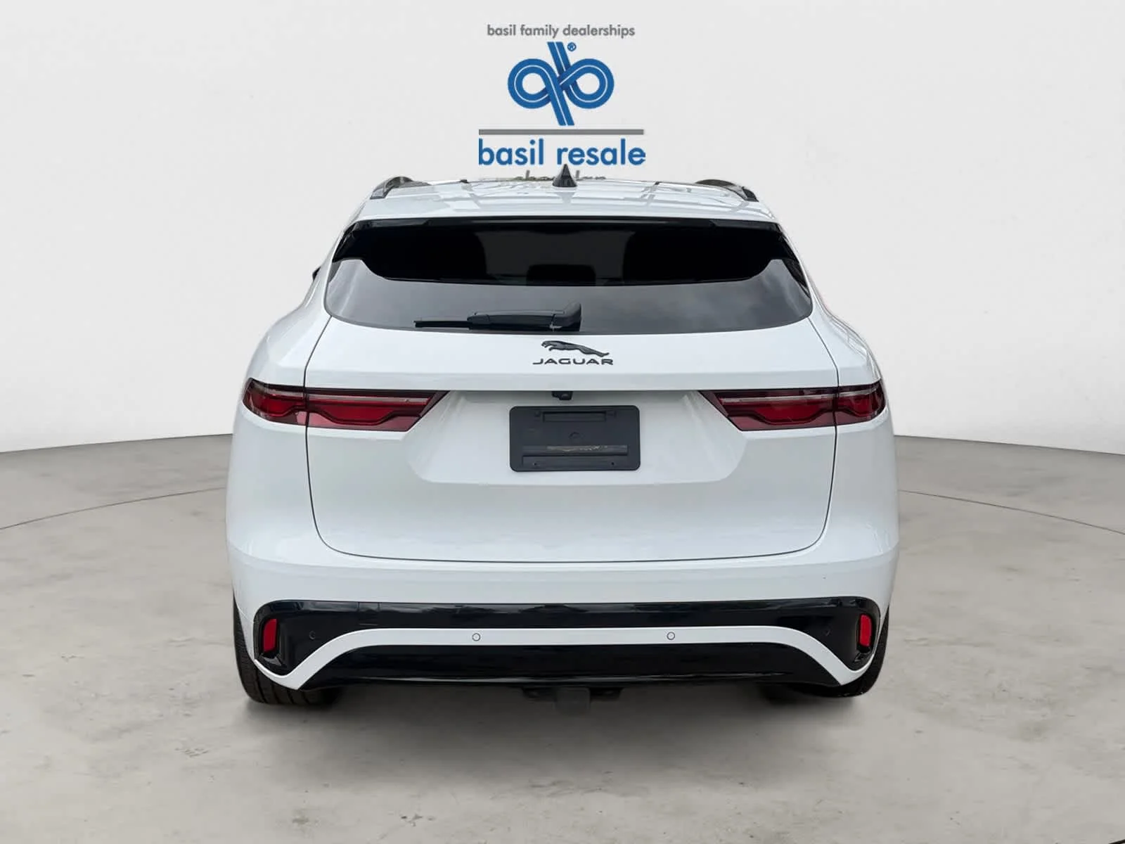 Used 2025 Fuji White Jaguar R-Dynamic S image 6