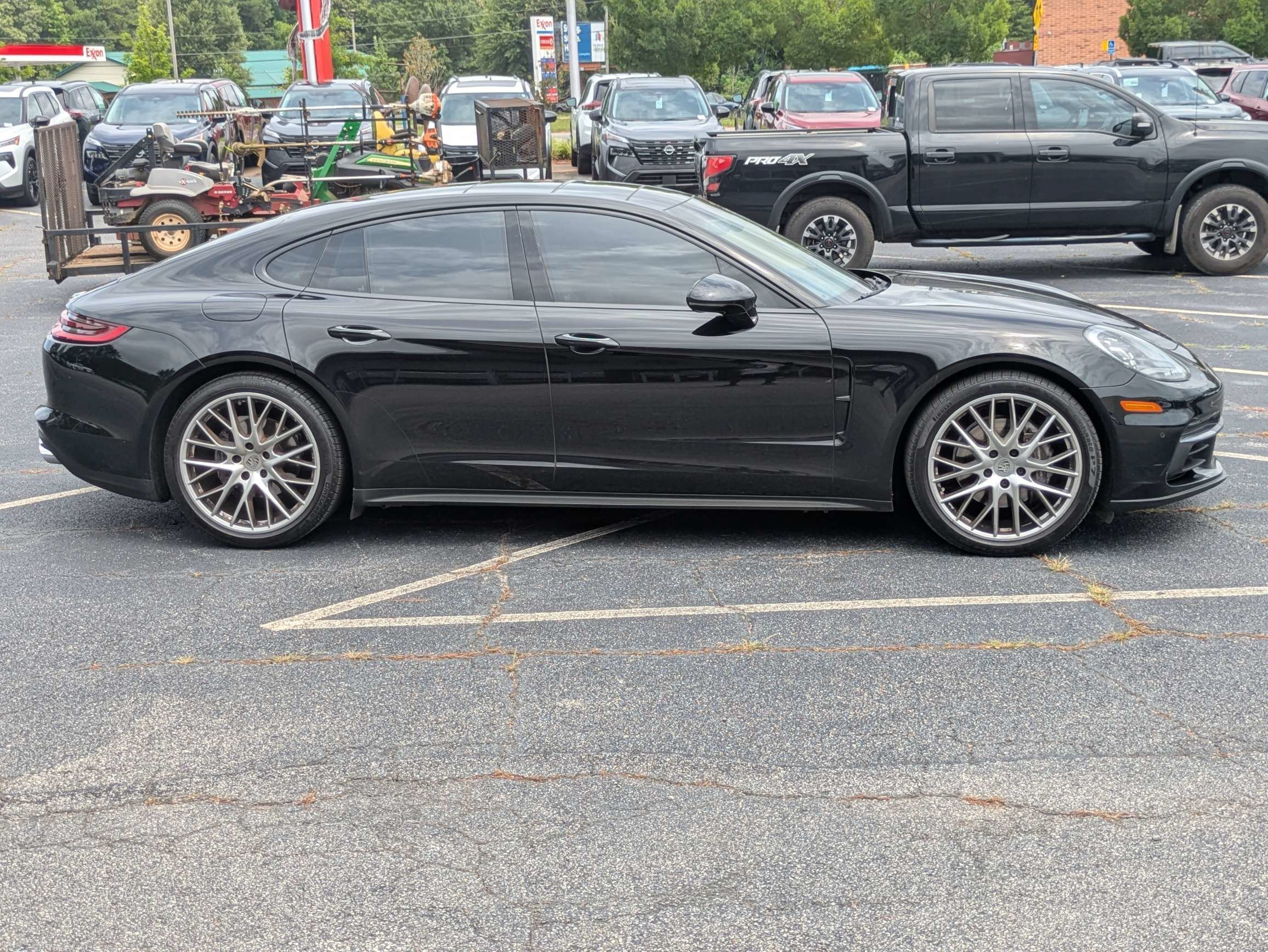 Used 2018 Black Porsche Base image 2