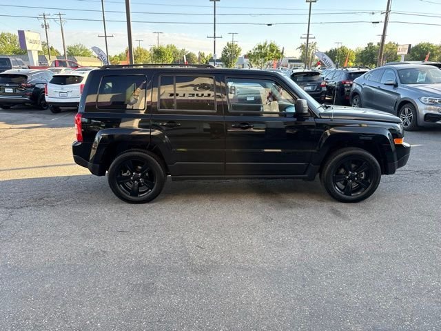 Used 2015 Black Jeep Sport image 3