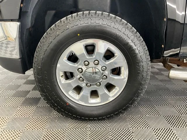 Used 2014 Black GMC SLT image 22
