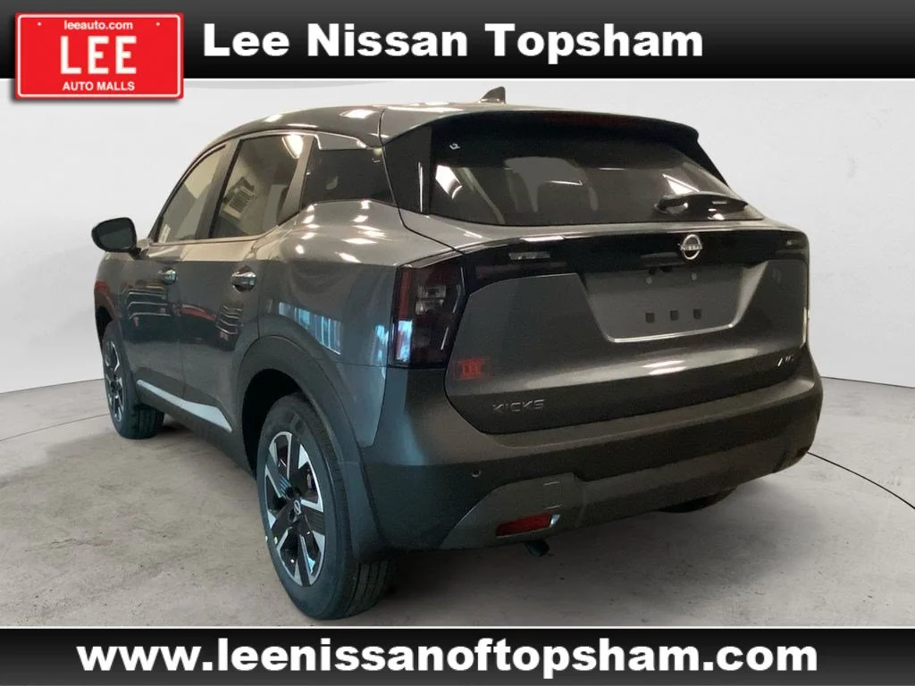 Used 2025 Gun Metallic Nissan SV image 3