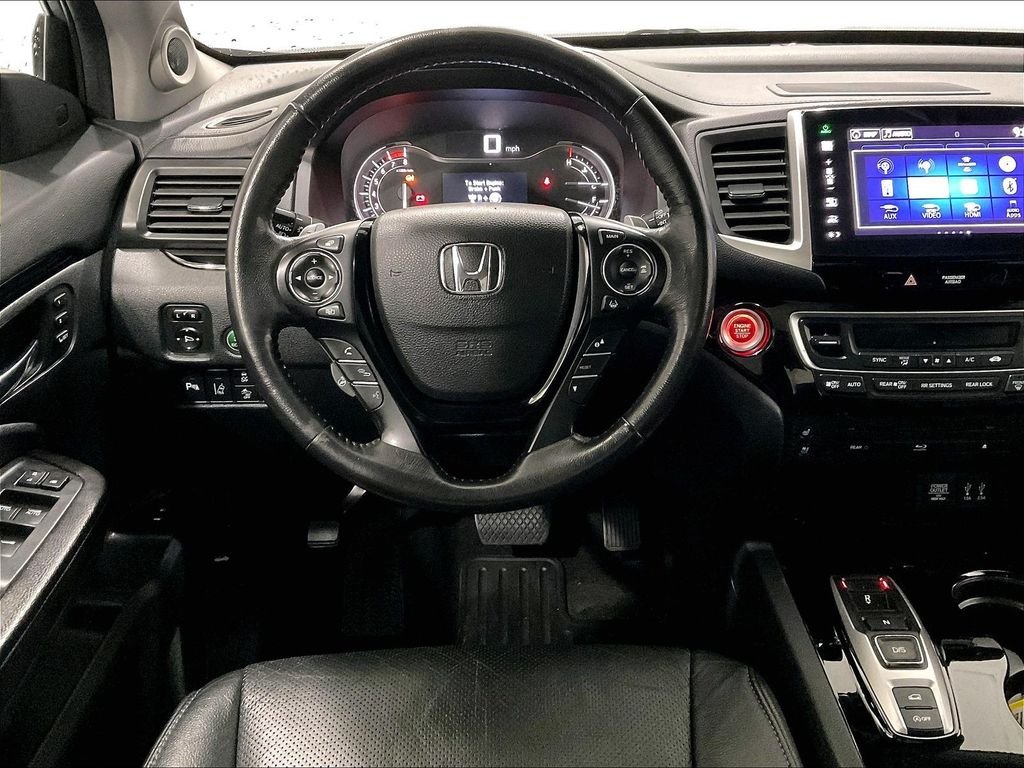 Used 2016 Silver Honda Elite image 18