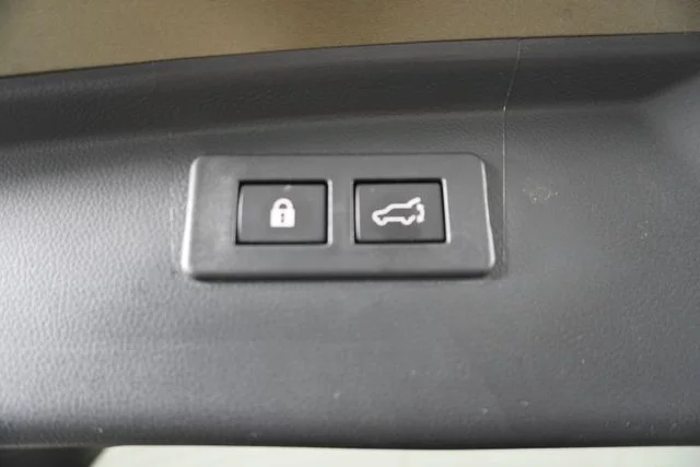Certified Used 2022 Green Metallic Subaru Limited image 37