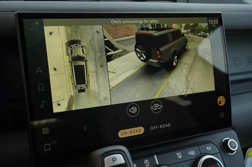 New 2026 Woolstone Green Land Rover S image 25