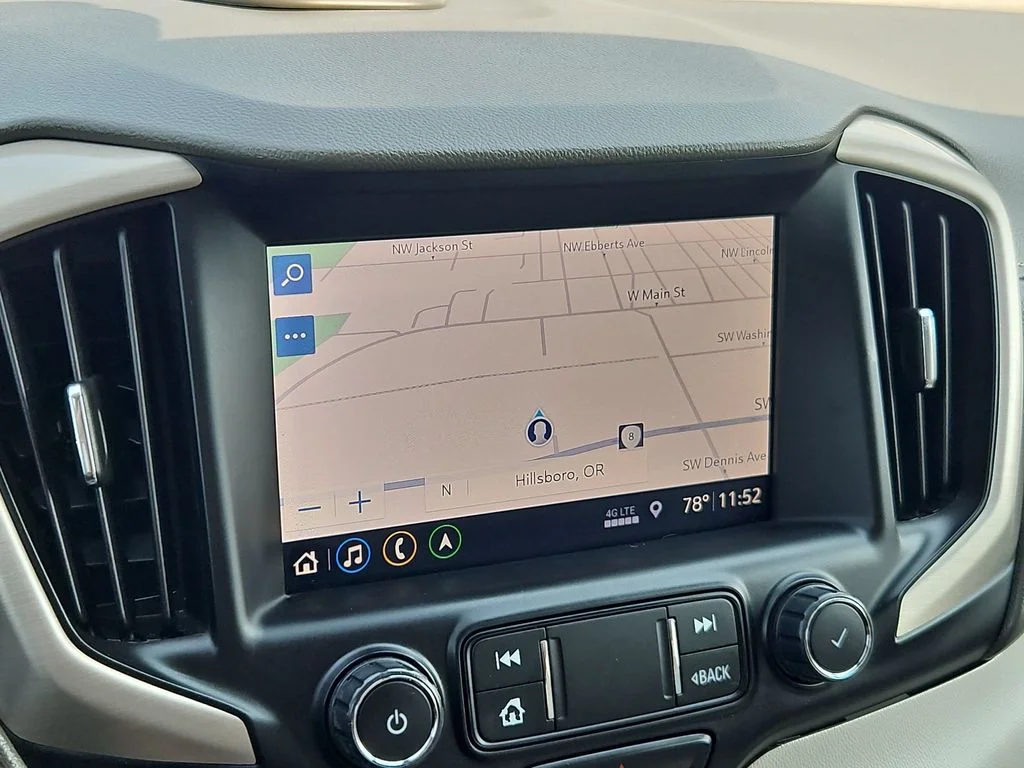 Used 2020 White Frost Tricoat GMC Denali image 18