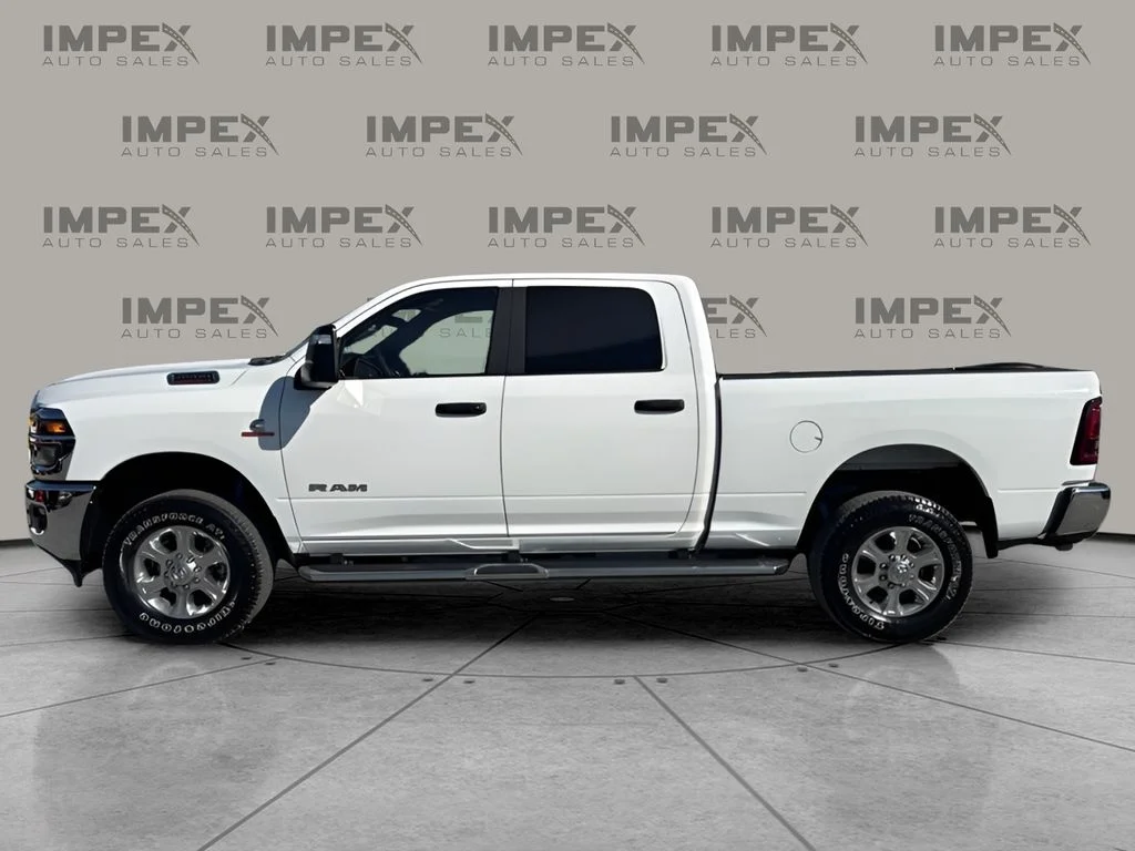 Used 2025 White Ram Big Horn image 2