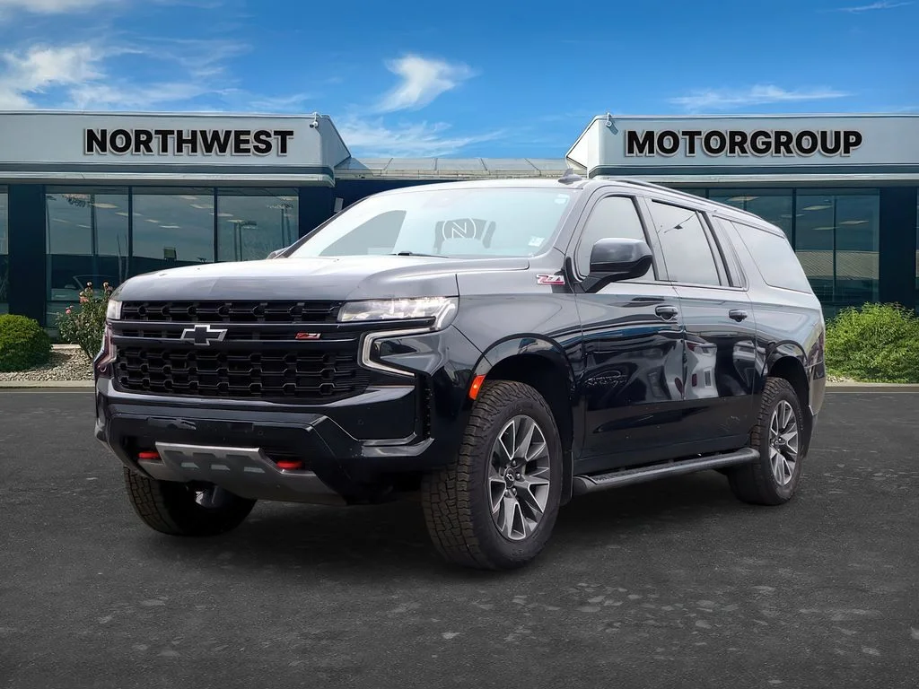 Used 2023 Black Chevrolet Z71 image 3