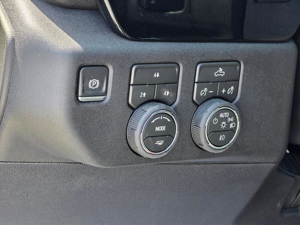New 2026 Summit White Chevrolet LT image 7