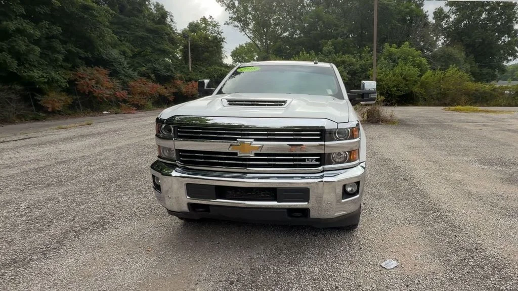 Used 2018 White Chevrolet LTZ image 3