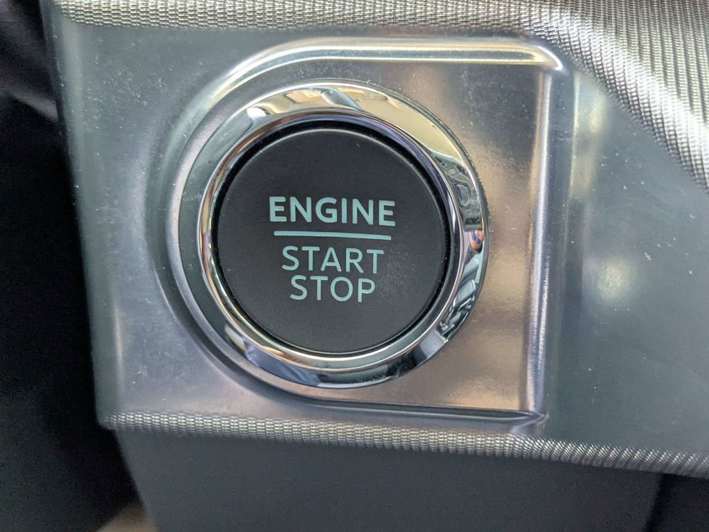 Used 2025 Blue Ford LARIAT image 26