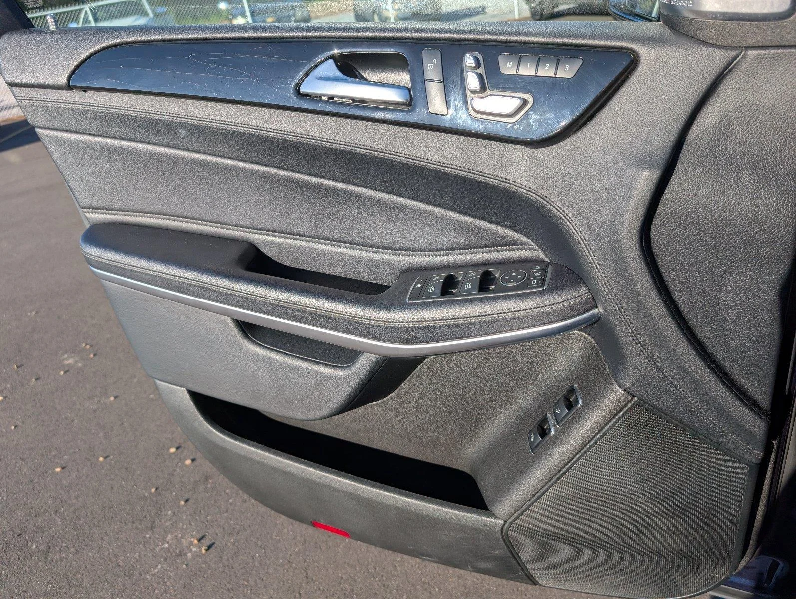 Used 2017 Lunar Blue Metallic Mercedes-Benz GLS 550 image 16