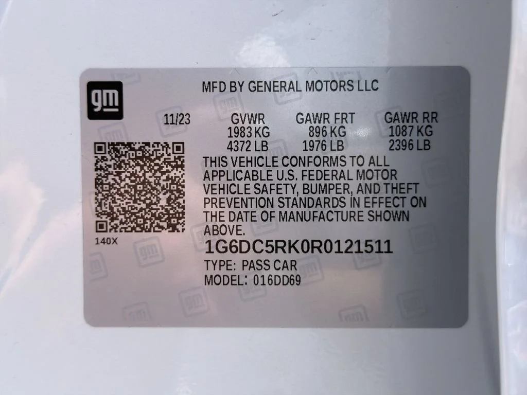 Used 2024 Crystal White Tricoat Cadillac Sport image 41