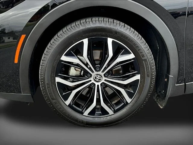 Used 2024 Black Toyota XLE image 38