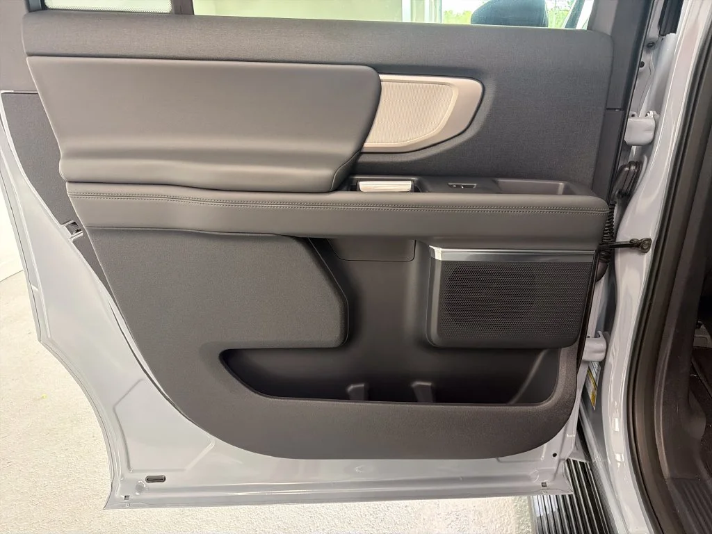 New 2026 Glacier Gray Metallic Tri-Coat Ford MAX Active image 8