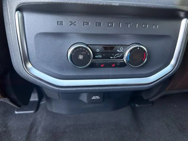 New 2027 Agate Black Metallic Ford MAX King Ranch® image 50