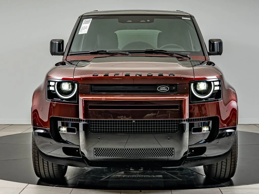 New 2026 Sedona Red Metallic Land Rover X-Dynamic SE image 2