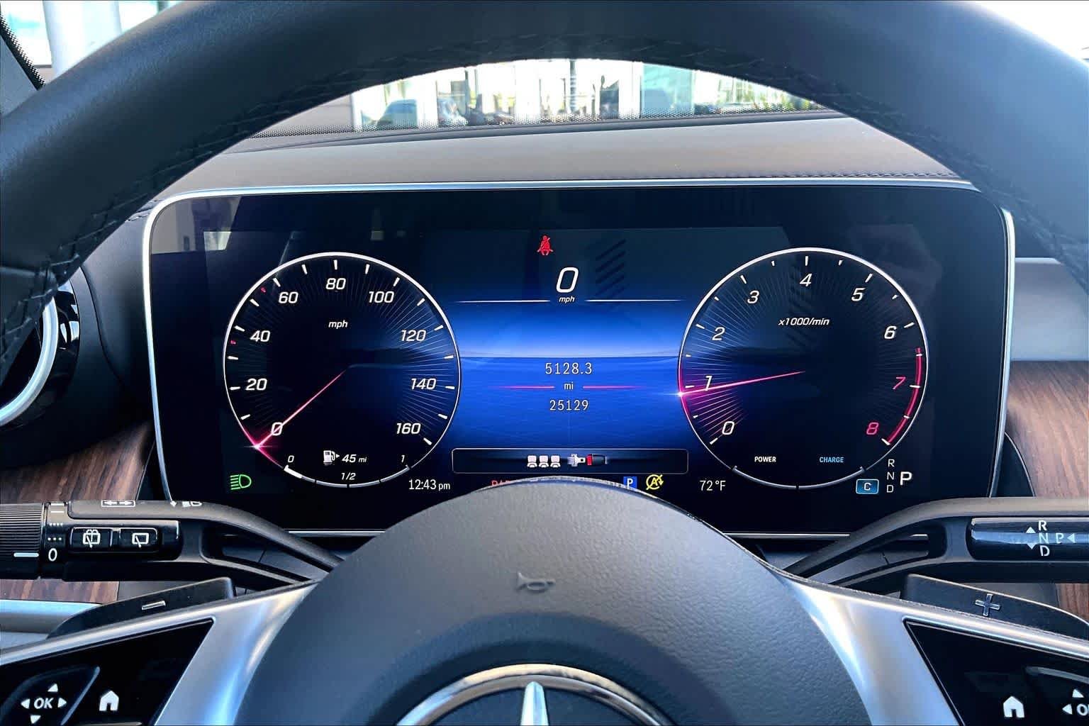 Used 2024 Nautical Blue Metallic Mercedes-Benz GLC 300 image 23