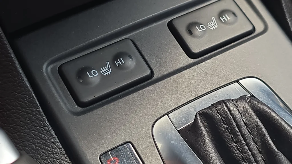 Used 2021 White Acura Premium and A-SPEC Packages image 25