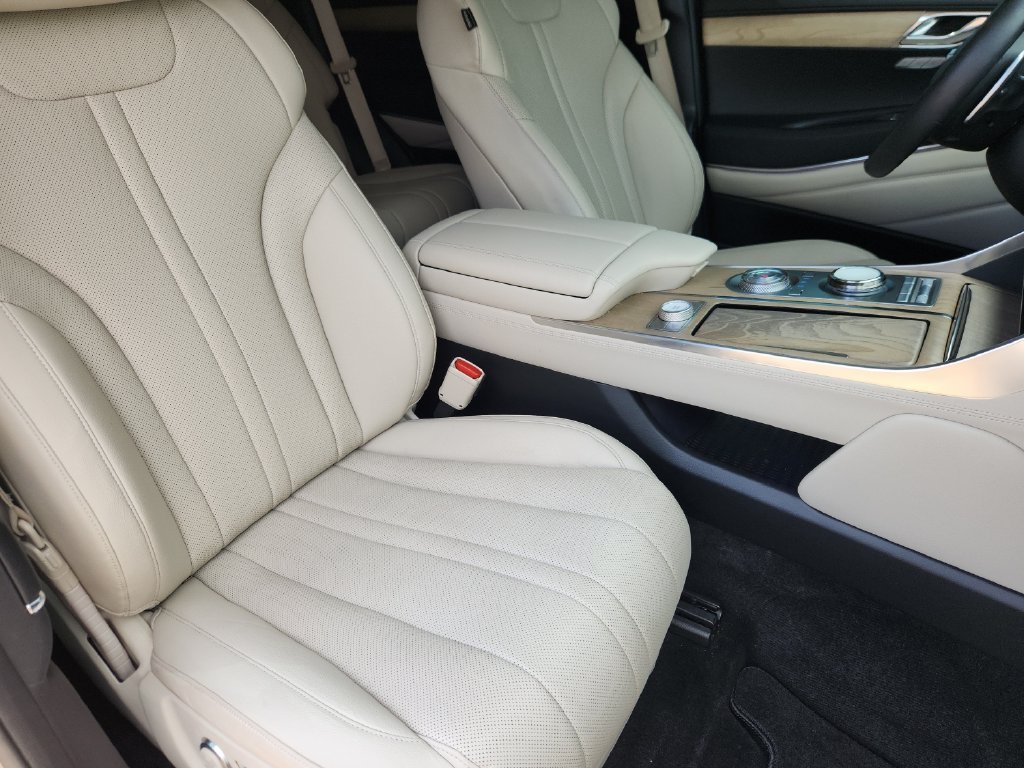 Used 2024 Silver Genesis BASE image 12