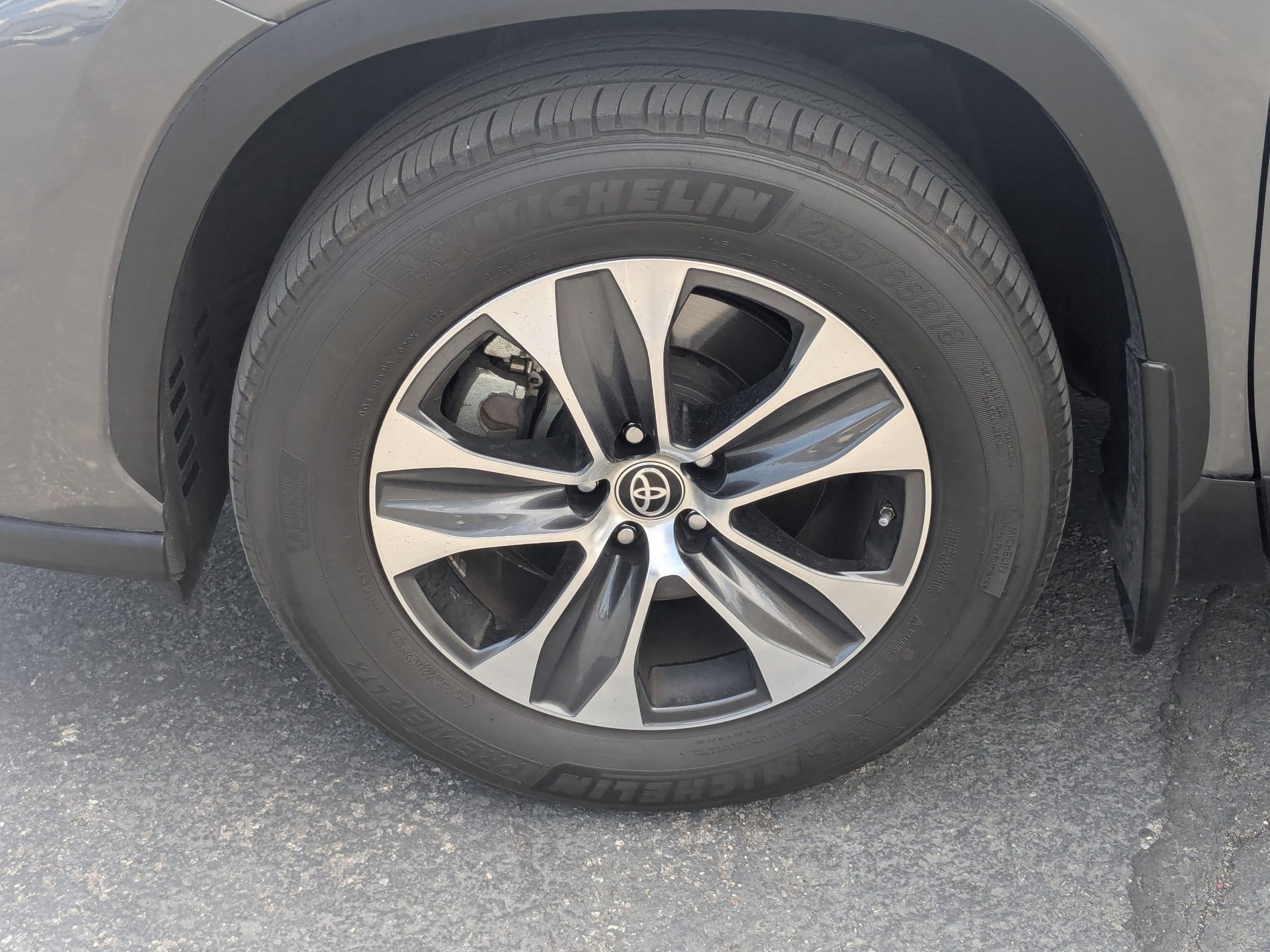 Used 2023 Magnetic Gray Metallic Toyota XLE image 12