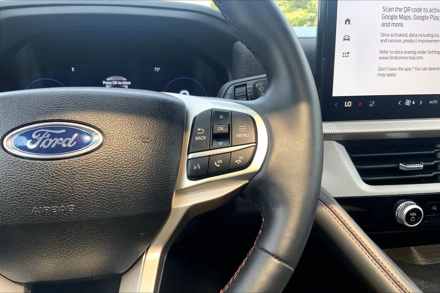 Used 2025 Star White Ford Active image 25