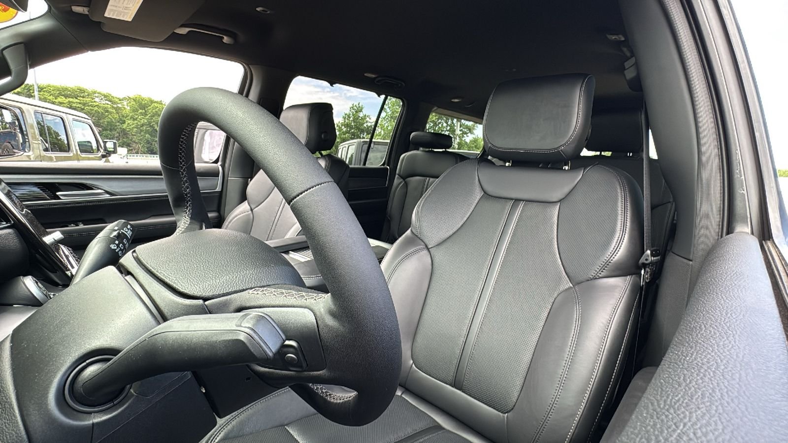 New 2026 Steel Blue Exterior Paint Jeep Limited Altitude image 18