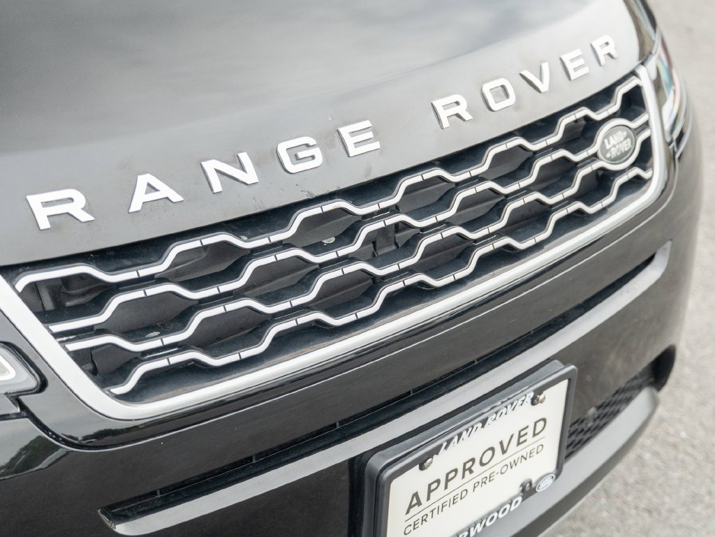 Used 2022 Black Land Rover S image 17