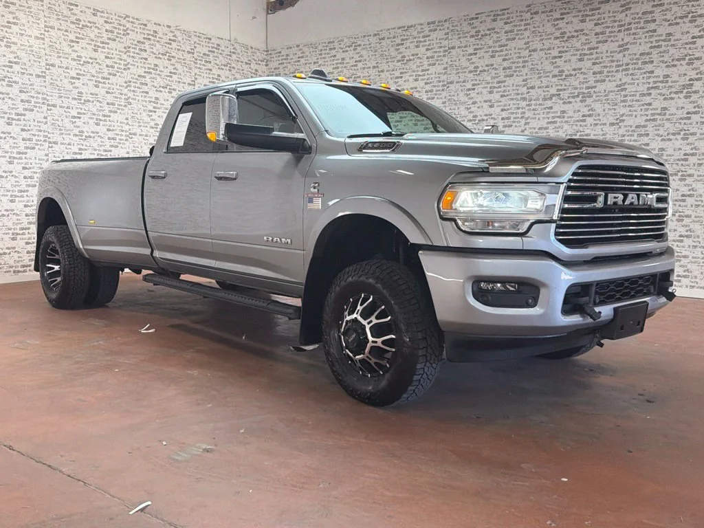 Used 2022 Billet Silver Metallic Clearcoat Ram Laramie image 1