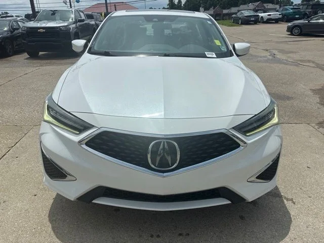 Certified Used 2019 Platinum White Pearl Acura Base image 2