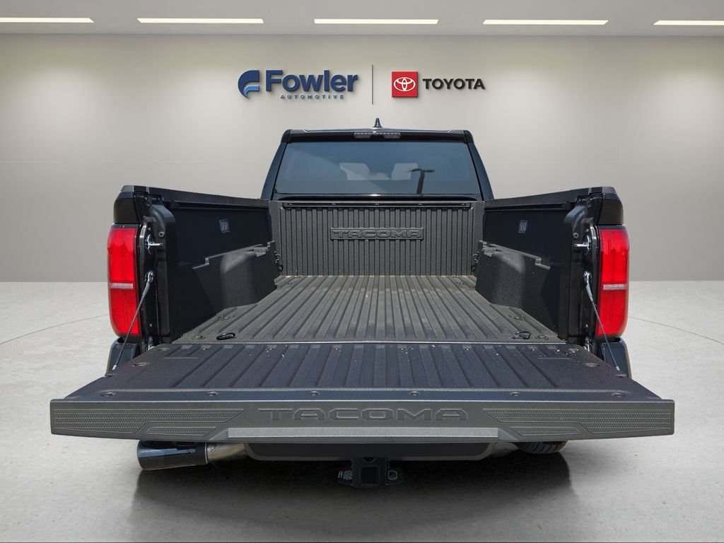 2025 Toyota Tacoma SR5 - Photo 27