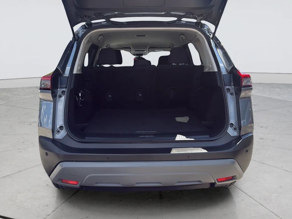 Used 2023 Gray Nissan S image 24