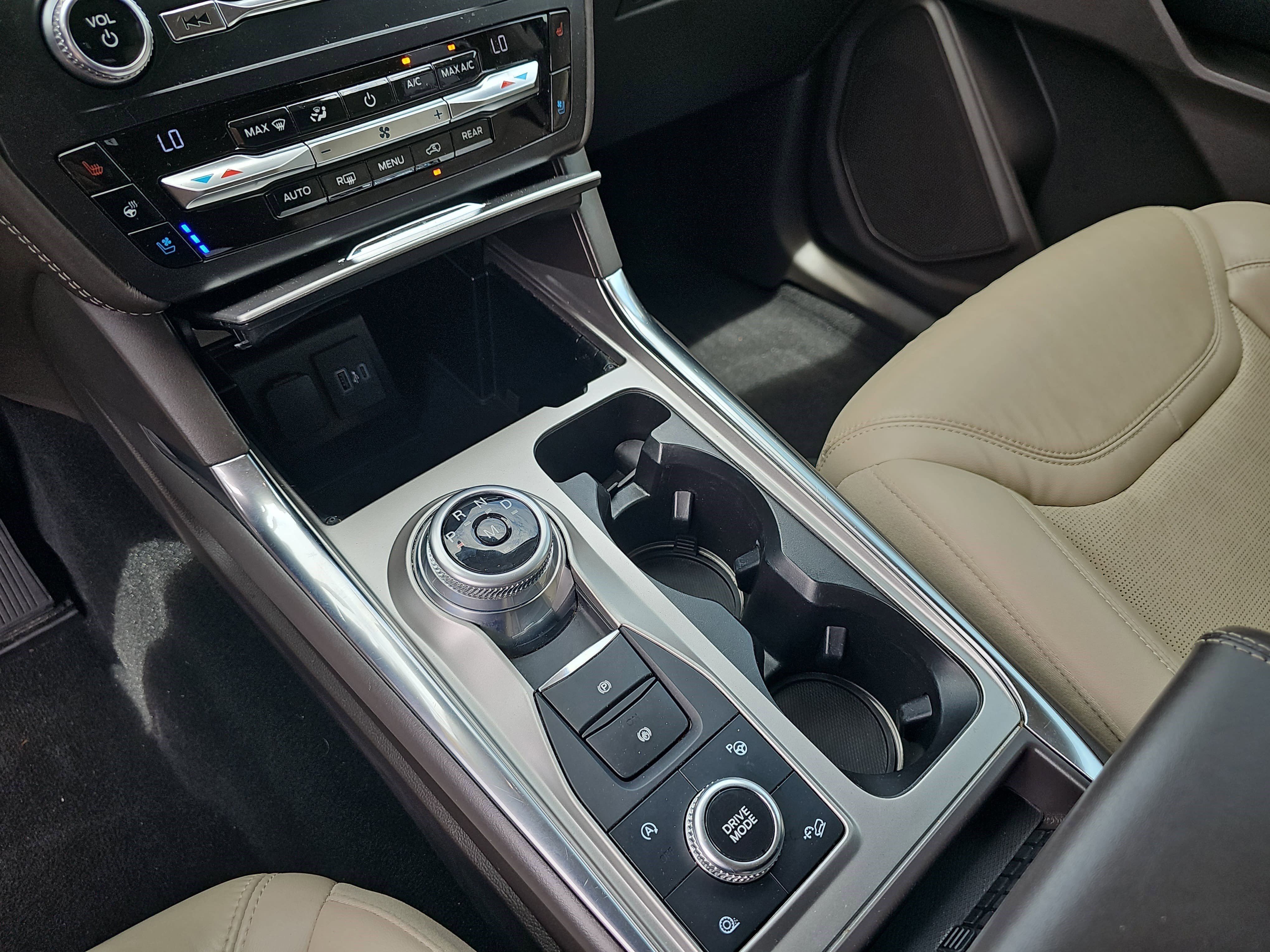Used 2020 White Ford Platinum image 29